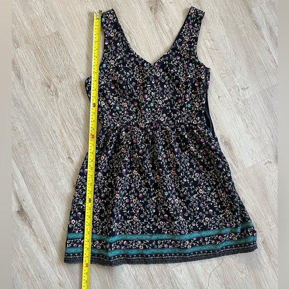 Women’s One Clothing sleeveless dress - Picture 2 of 4